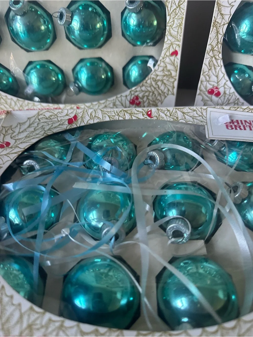 Lot Vintage shiny brite ornaments with boxes teal